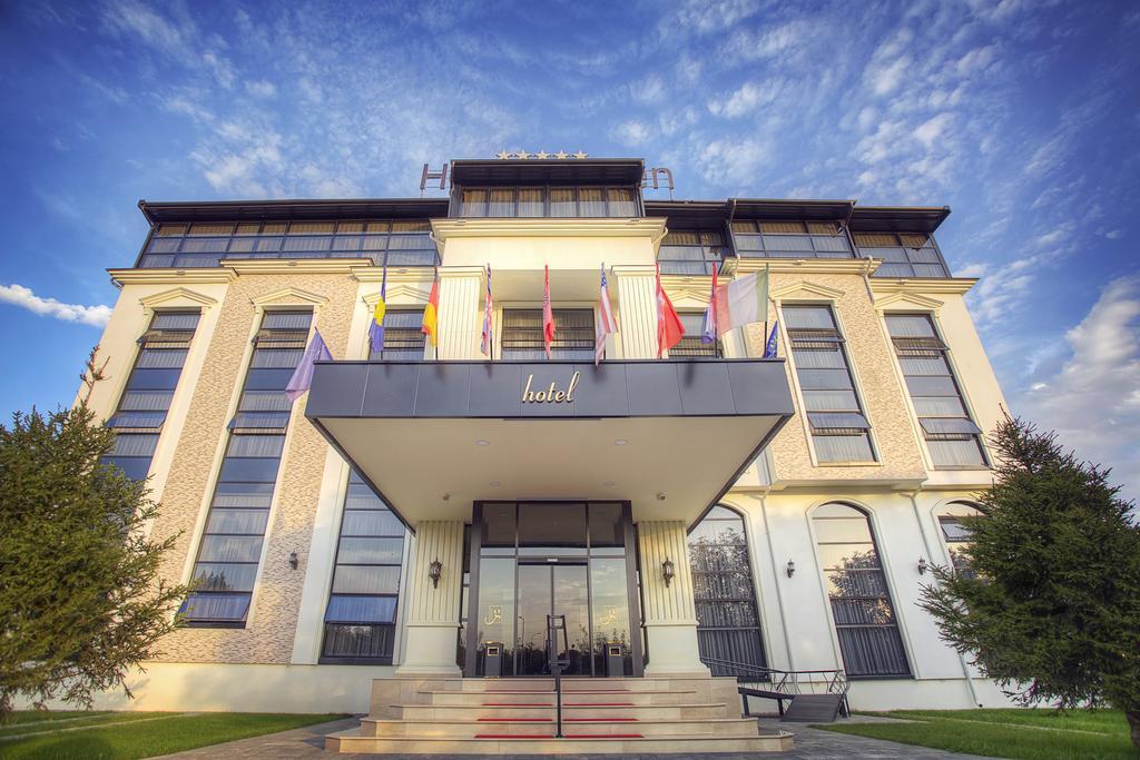 Hotel Garden Pristina Exterior photo